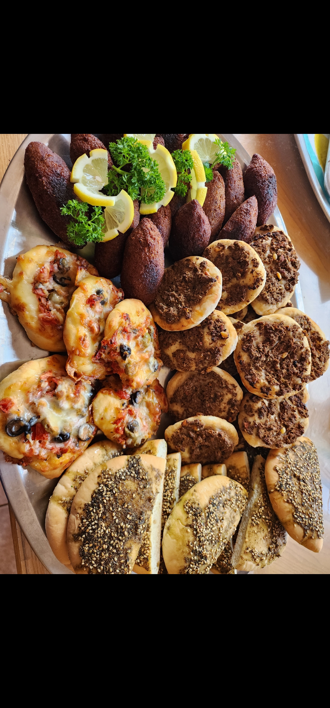 Mini Pizzas, Meat Pies and Kibbi Platter