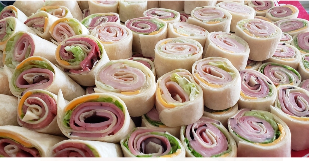 437 Pinwheel Platters