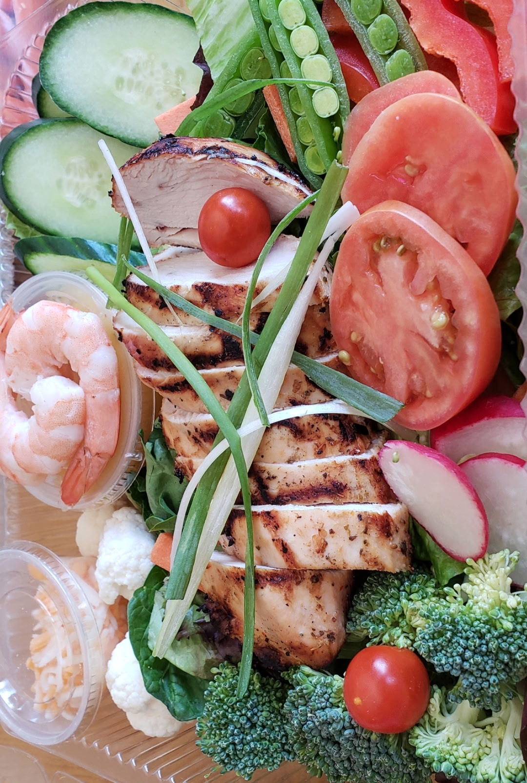 44 Grilled Chicken and Seafood, Chef Salad