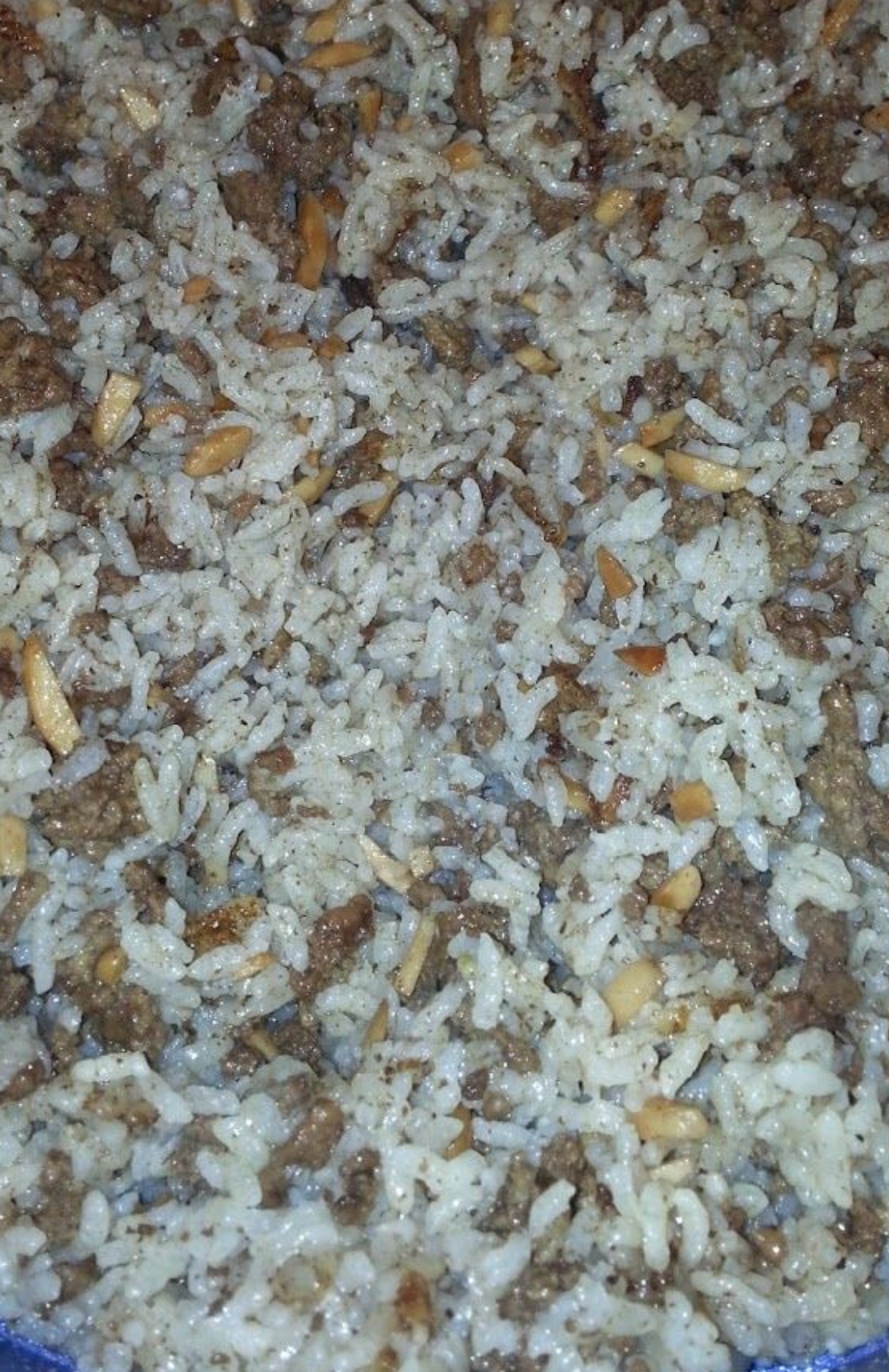 Mediterranean Rice With Beef and Roasted Almonds