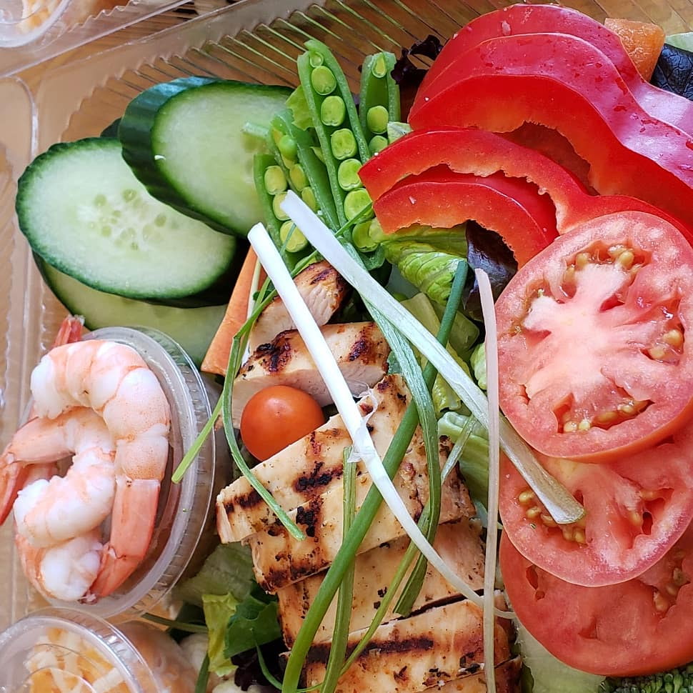 47 Seafood and Chicken Chef Salad