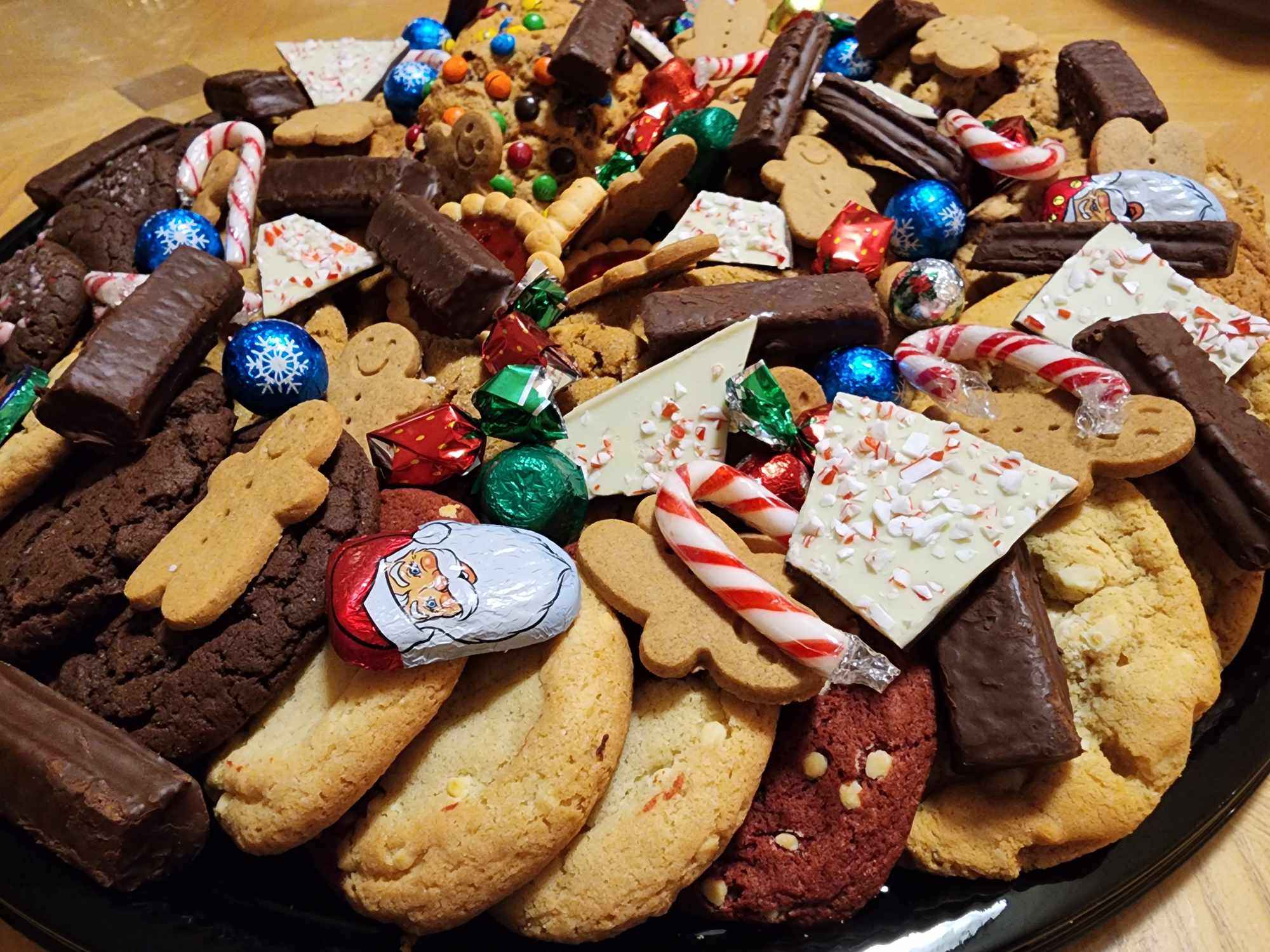 93 Christmas Cookie Dessert Platter